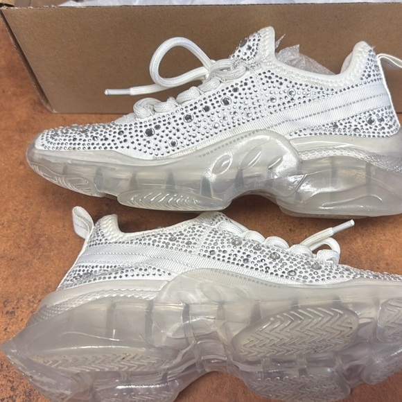 JMAXIMAR RHINESTONE Steve Madden sparkly sneakers! - Picture 5 of 5